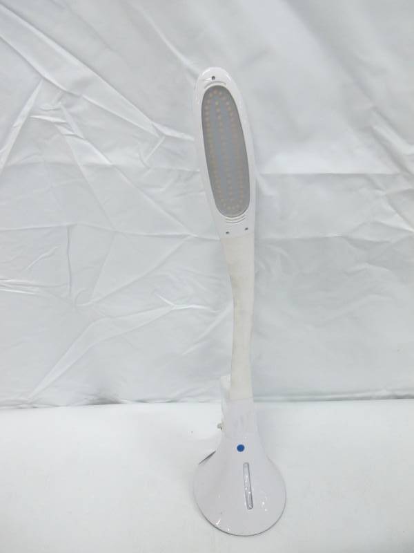 lot 22 image: Ultrabrite Swan LED Desk Lamp with 2 USB Ports - White