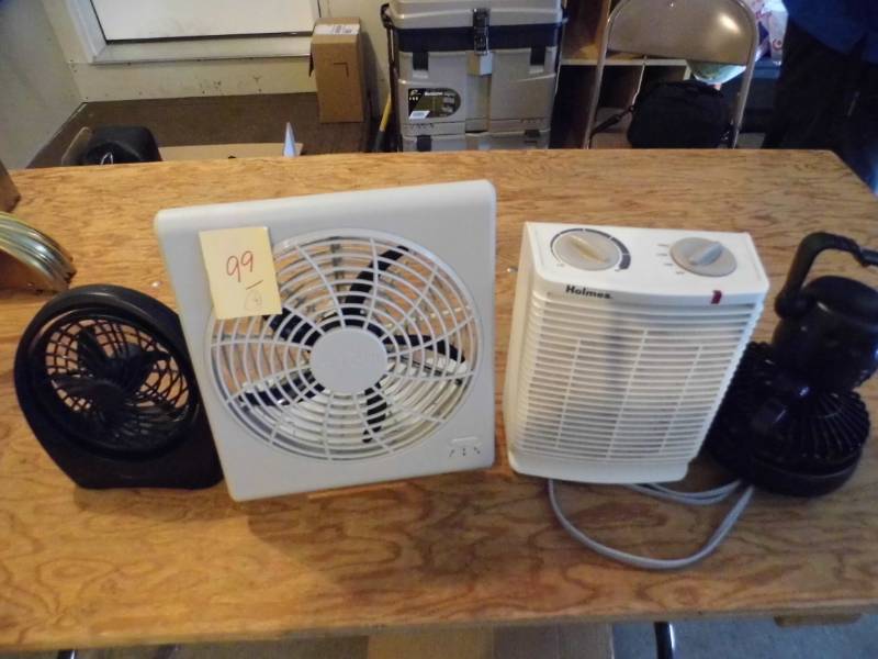 Lot of 4 Fans