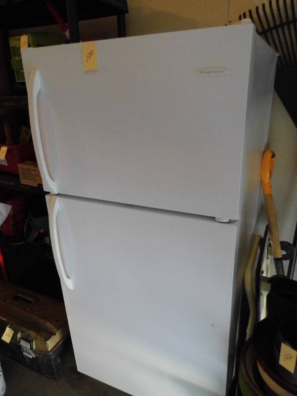 Fridgidaire Fridge