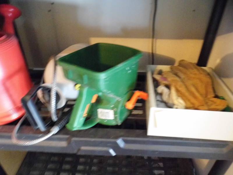 Spreader - Sprayer - Golves