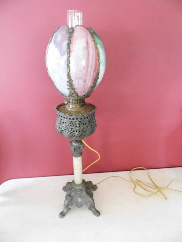 Tulip Stained Glass Lamp