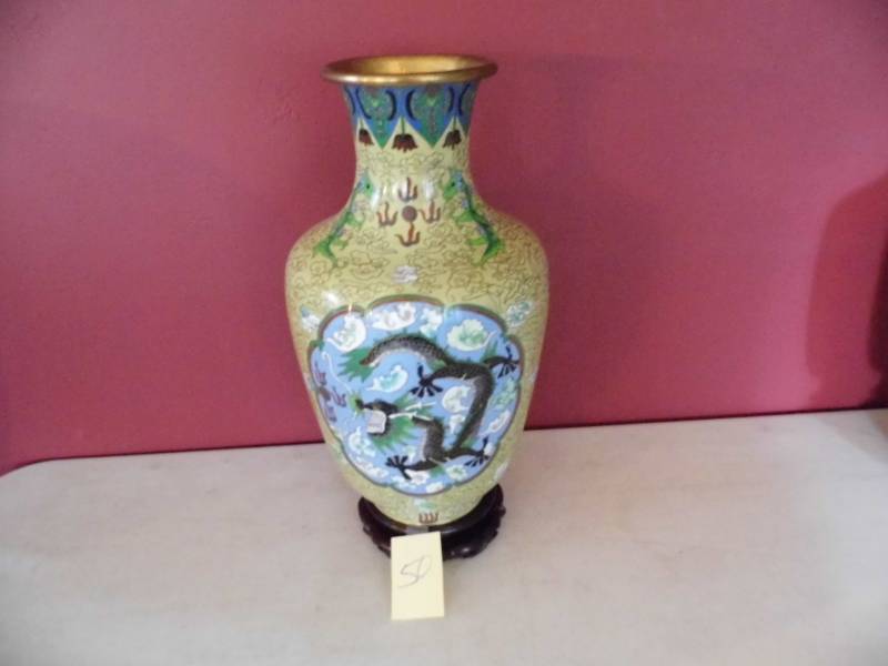 Vase w Wooden Stand