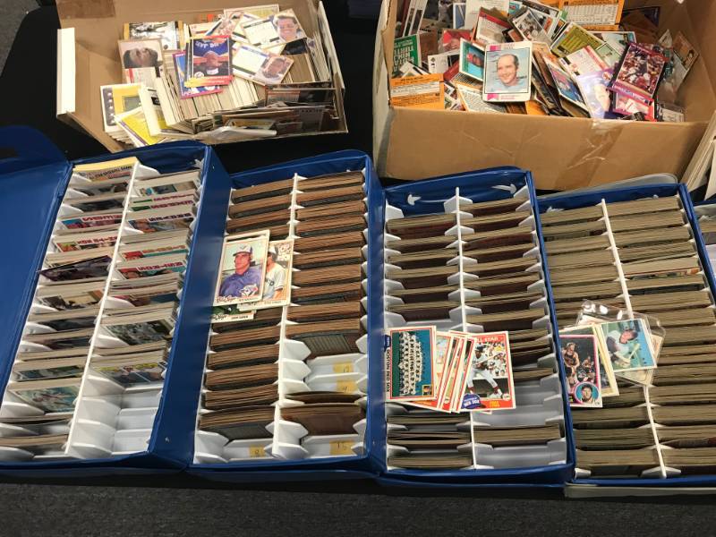 HUGE MIXED SPORTS CARDS LOT