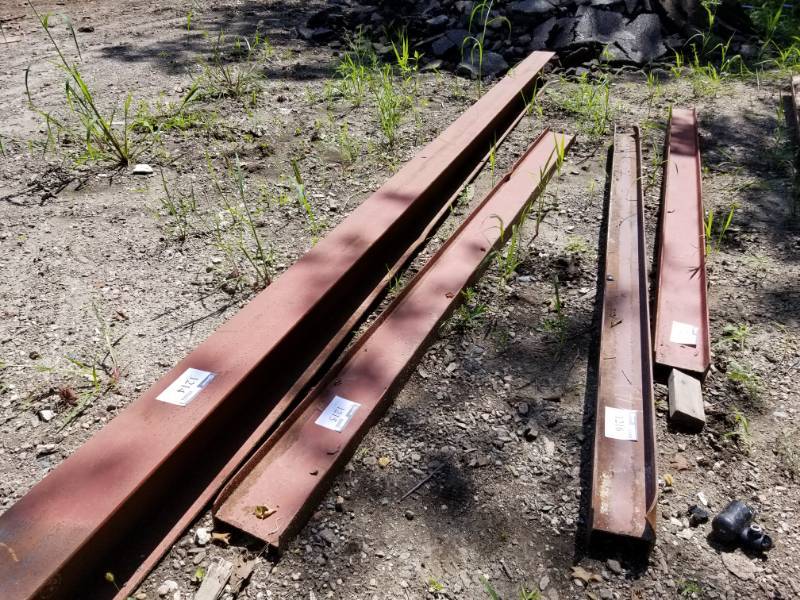lot 1215 image: Steel I-Beam