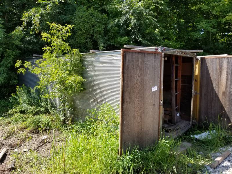 lot 1206 image: 32ft. Semi Trailer Container