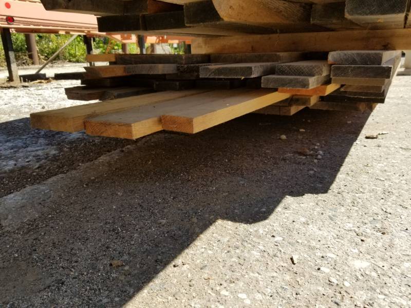 lot 1241 image: Lot of (25) Red Oak Boards