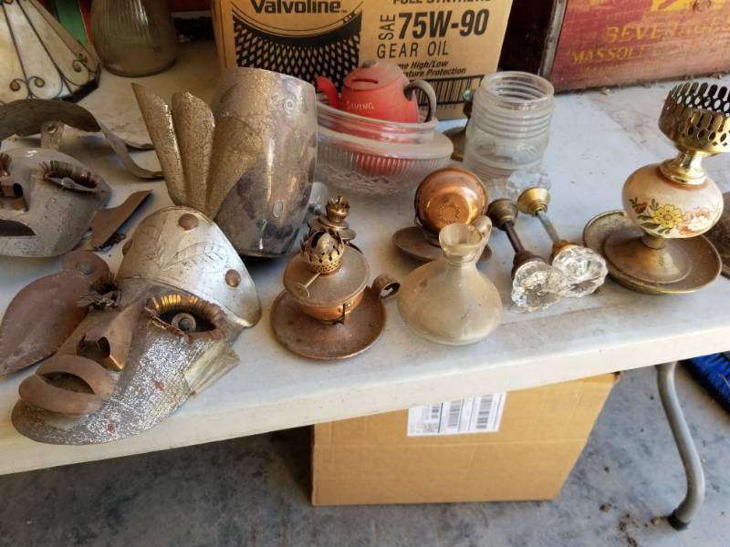 lot 1258 image: Wall and Table Dcor - Masks, Lamps, Masks, Door Knob Assemblies