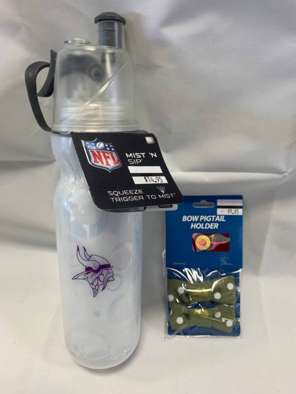 lot 15 image: Minnesota Vikings Mist Bottle & NDSU Bison Pig Tail Holder New