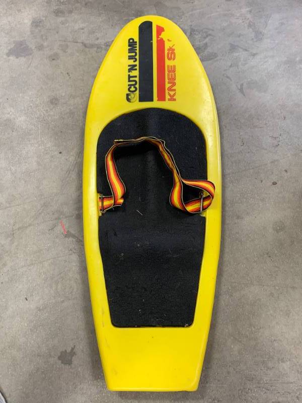 lot 60 image: Cut n Jump Knee Board