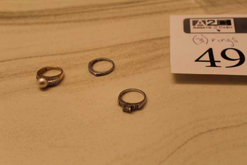 lot 491 image: Lot of (3) Womens DiamondPearl Rings