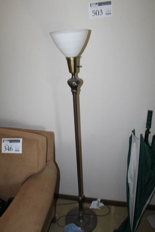 lot 503 image: 48in. Floor Lamp
