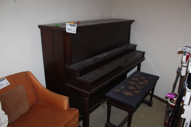 lot 364 image: Mason & Hamlin Upright Piano with Storage Bench