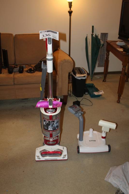 lot 336 image: Shark Professional Carpet and Hard Floor Cleaner with Accessories