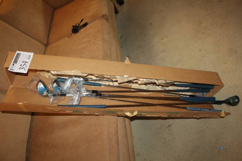 lot 354 image: Custom Classic Pro Model Womens Golf Clubs - Woods, Irons