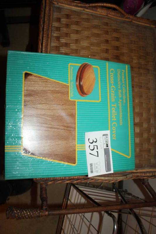 lot 357 image: Premier Collection Cross-Grain Toilet Seat