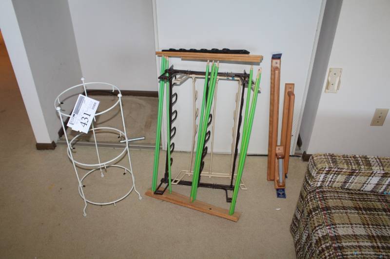 lot 431 image: Closet Hangar Racks, Round Metal Rack