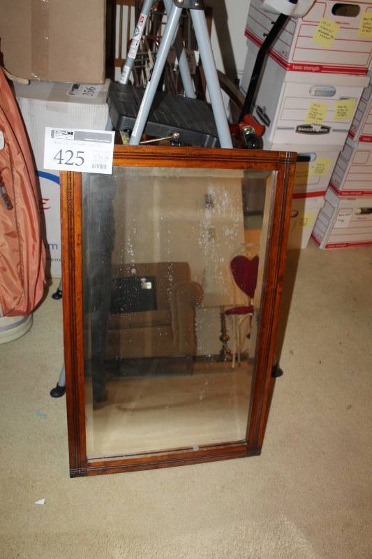 lot 425 image: Wood Framed Wall Mirror