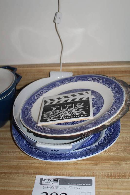 lot 393 image: Lot of (4) Serving Platters
