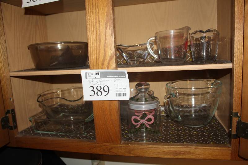 lot 389 image: Glass Bakeware, Measuring Cups, Glasses, Salt & Pepper Shakers