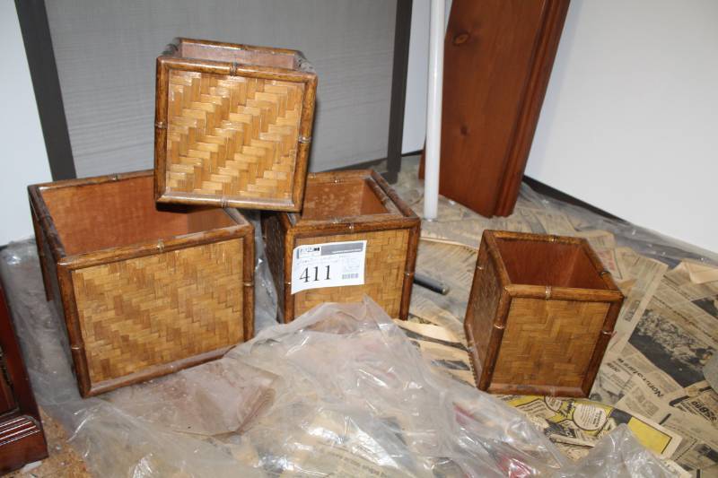 lot 411 image: Lot of (4) Decorative Wicker Wood Boxes
