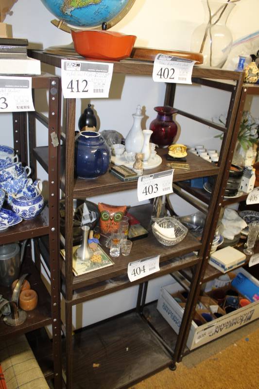 lot 412 image: Lot of (2) 3-Tier, 4-Tier Metal Shelving Units