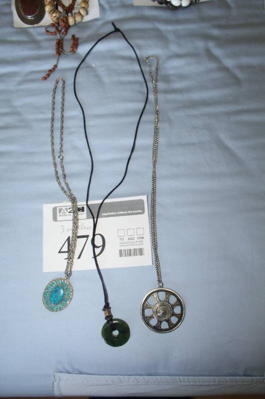 lot 479 image: Lot of (3) Womens Pendant Necklaces