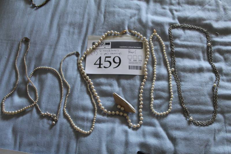 lot 459 image: Lot of (7) Womens Pearl Necklaces, Earrings