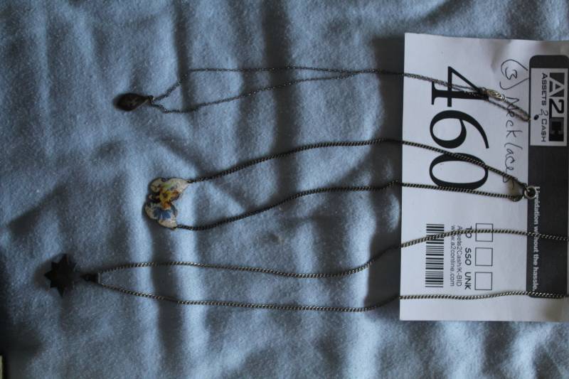 lot 460 image: Lot of (3) Womens Pendant Necklaces