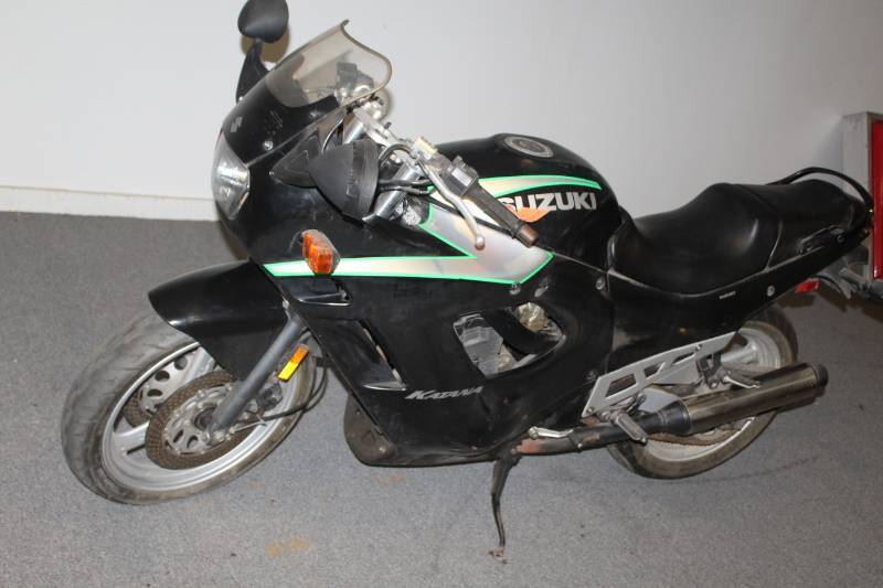 lot 109 image: 1993 Suzuki GSX 600 F Motorcycle