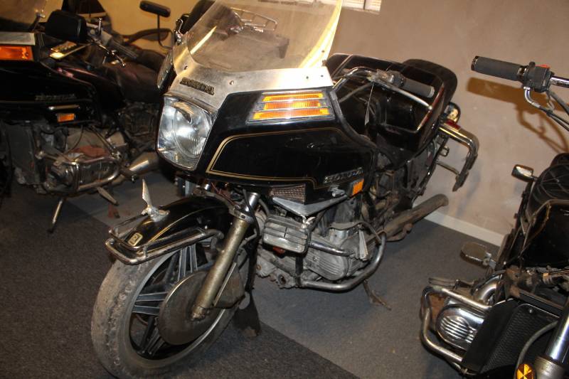 lot 140 image: 1980 Honda GL 1100 Motorcycle