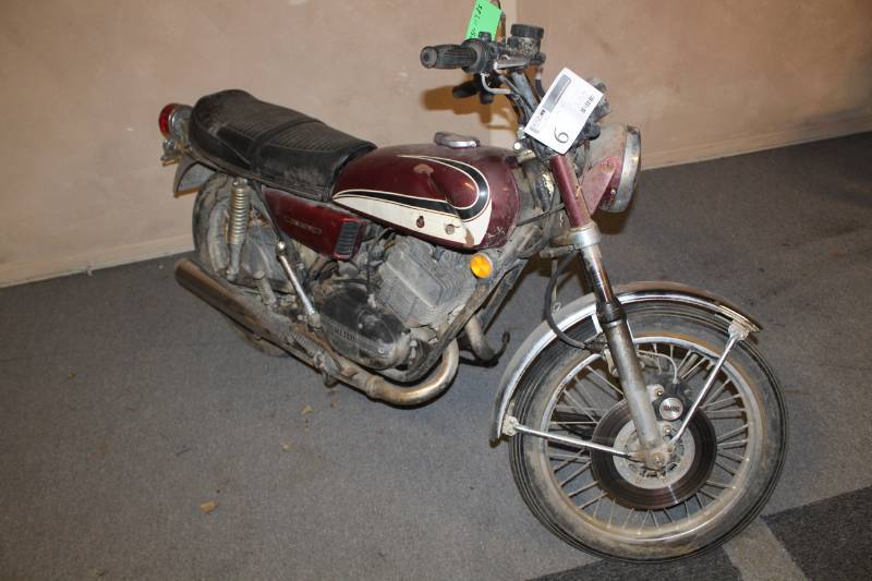 lot 6 image: 1974 Yamaha RD 350 Motorcycle