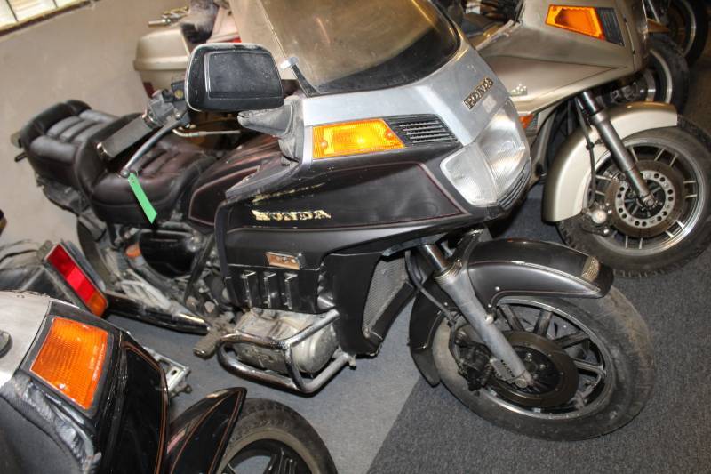 lot 14 image: 1987 Honda GL 1200 Interstate Motorcycle