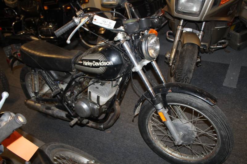 lot 18 image: 1976 Harley-Davidson SX 175 Motorcycle
