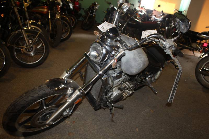 lot 182 image: 1987 Kawasaki 1500 Vulcan Motorcycle