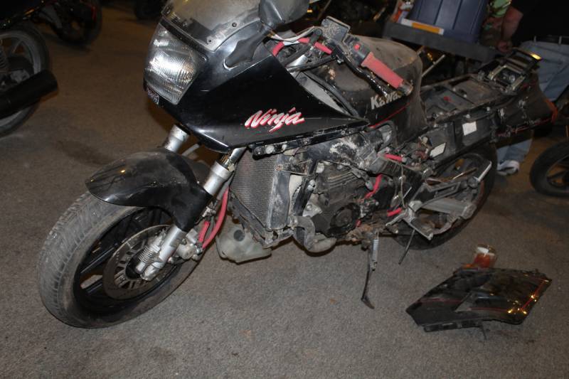 lot 183 image: 1986 Kawasaki ZX 1000 R Motorcycle