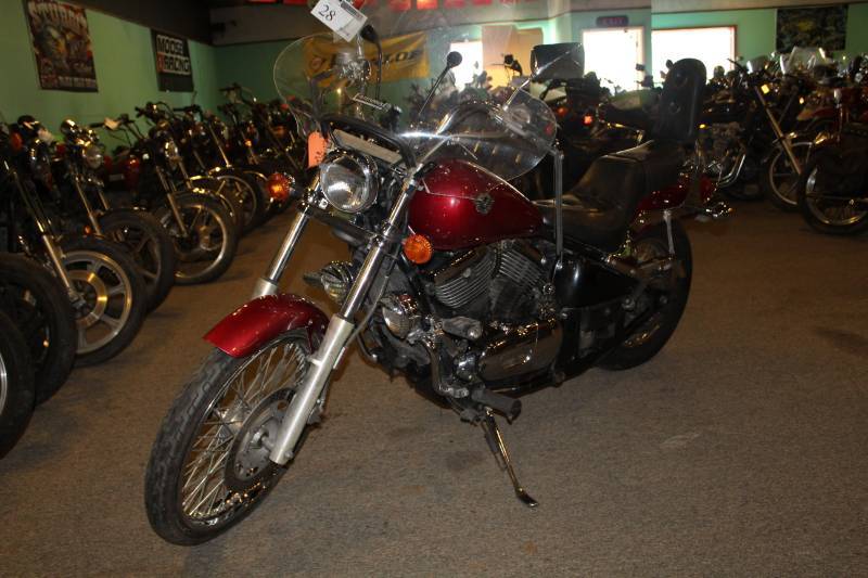 lot 28 image: 1996 Kawasaki Vulcan VN800 Motorcycle