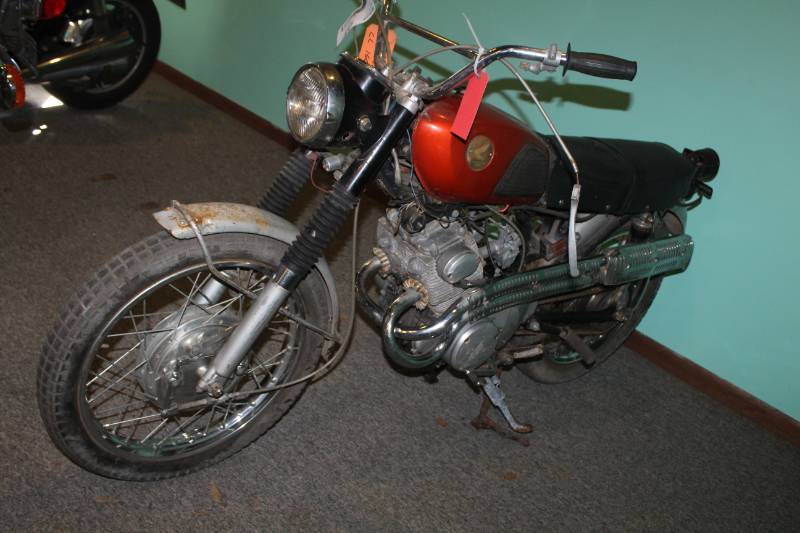 lot 49 image: 1967 Honda CL 160 Motorcycle