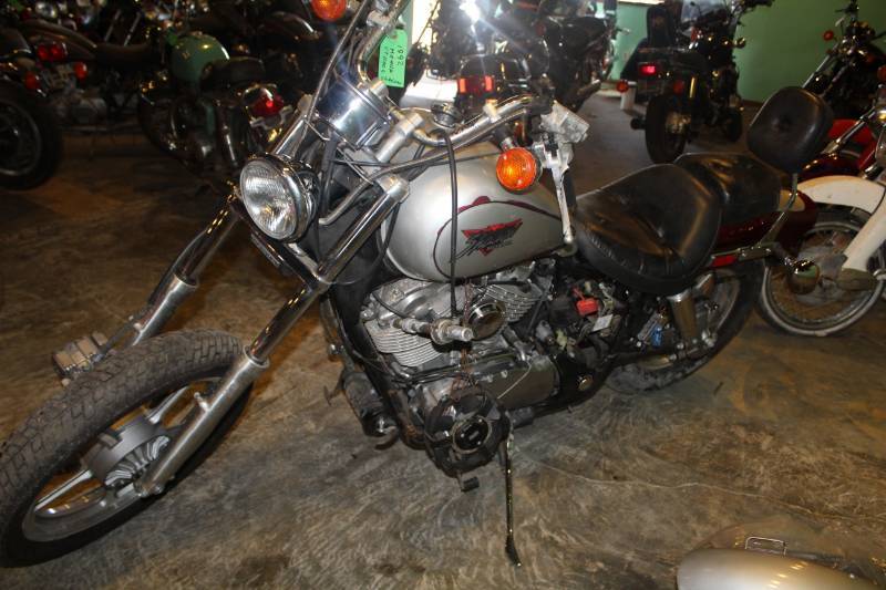 lot 208 image: 1992 Honda VT 1100 C Shadow Motorcycle