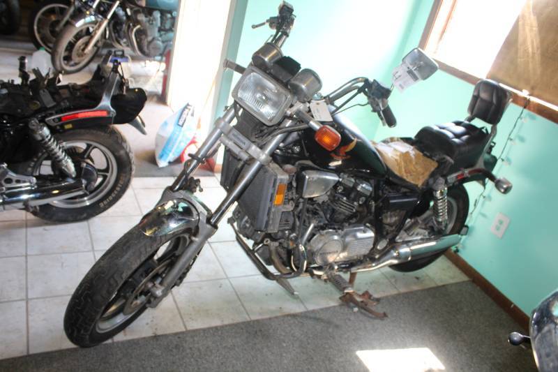 lot 44 image: 1985 Honda Magna V45 Motorcycle