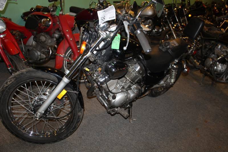 lot 58 image: 1987 Yamaha 550 Virago Motorcycle