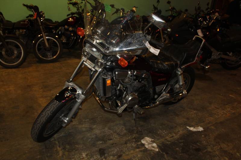 lot 64 image: 1984 Honda Magna V45 Motorcycle