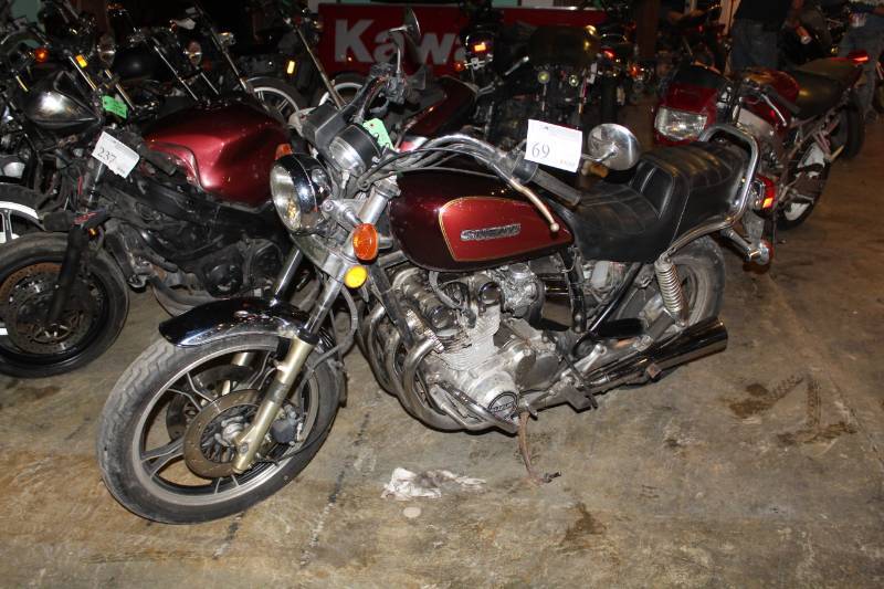 lot 69 image: 1982 Suzuki GS 850 GL Motorcycle