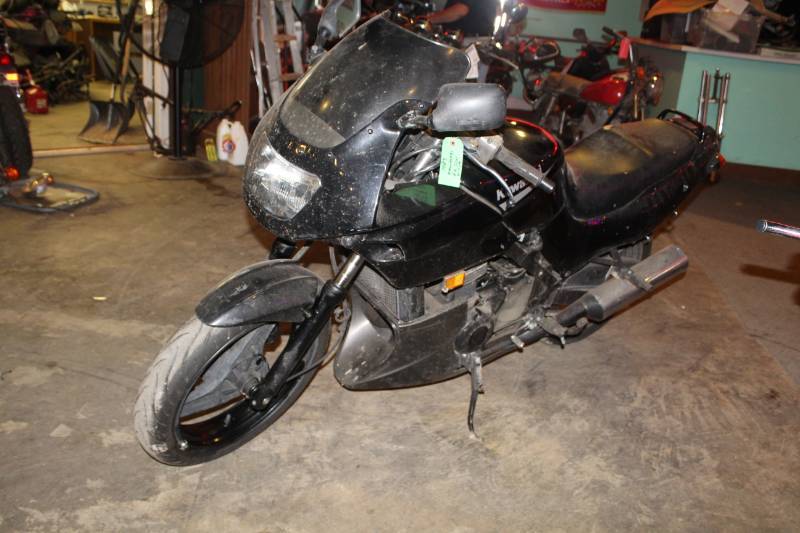 lot 83 image: 1985 Kawasaki EX 500 Ninja Motorcycle