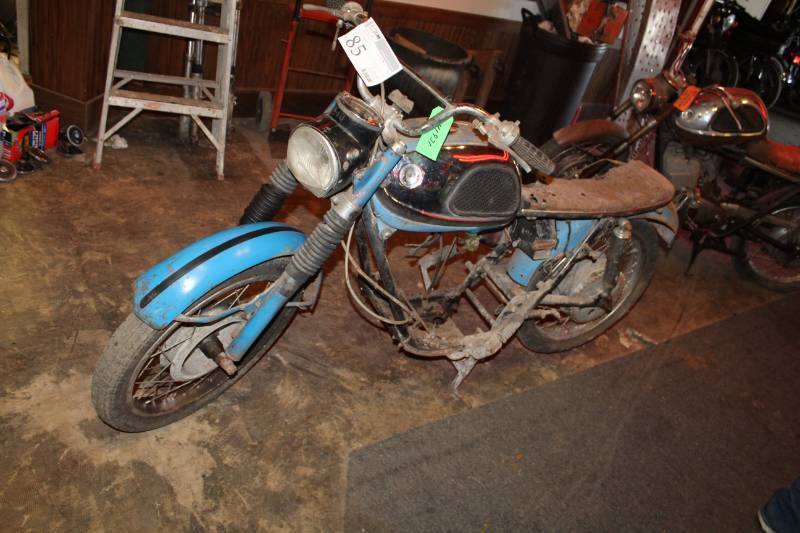 lot 85 image: 1966 Suzuki TC 250 Motorcycle