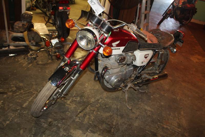 lot 87 image: 1968 Honda CB 350 Motorcycle