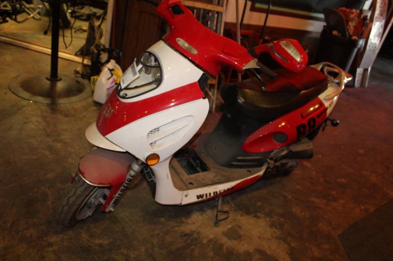 lot 258 image: Wild Fire R8 WFK50-S2E Scooter