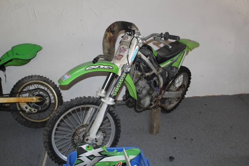 lot 343 image: 1998 Kawasaki KX 250 Motorcycle