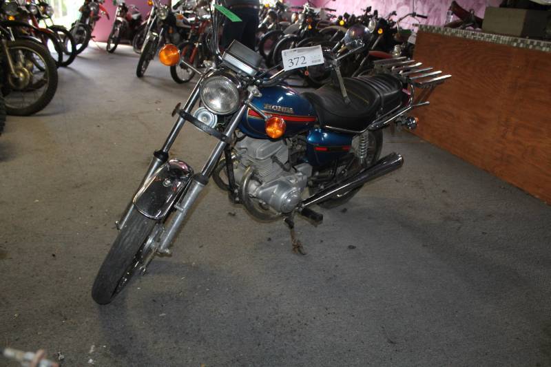 lot 372 image: 1978 Honda CM 185 T Motorcycle