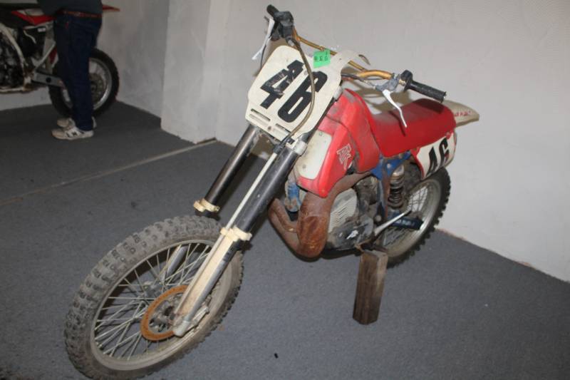 lot 381 image: 1988 ATK 250 Moto Motorcycle