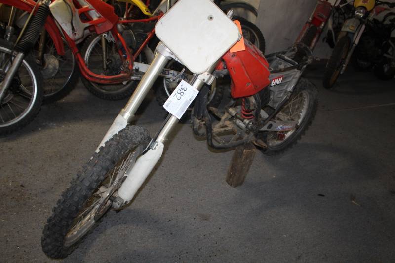 lot 382 image: 1990 Honda CR 250 K Motorcycle